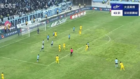 浙江险遇停电中断，四分钟空窗，北京连追10分扳平比数；恩里克捍卫巴黎尊严，对登贝莱与阿森西奥争议事件保持沉默。